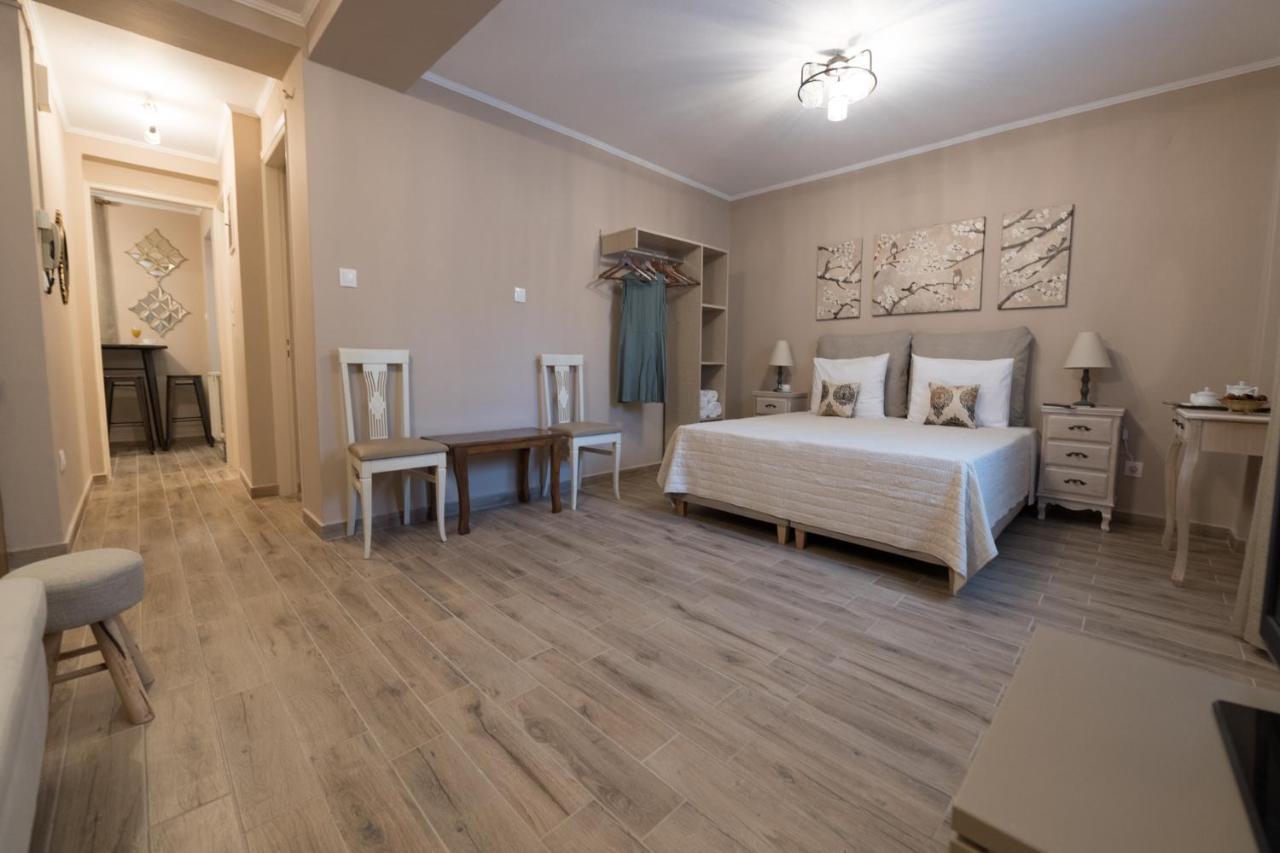 V. P. Place. Argostoli  Exterior photo